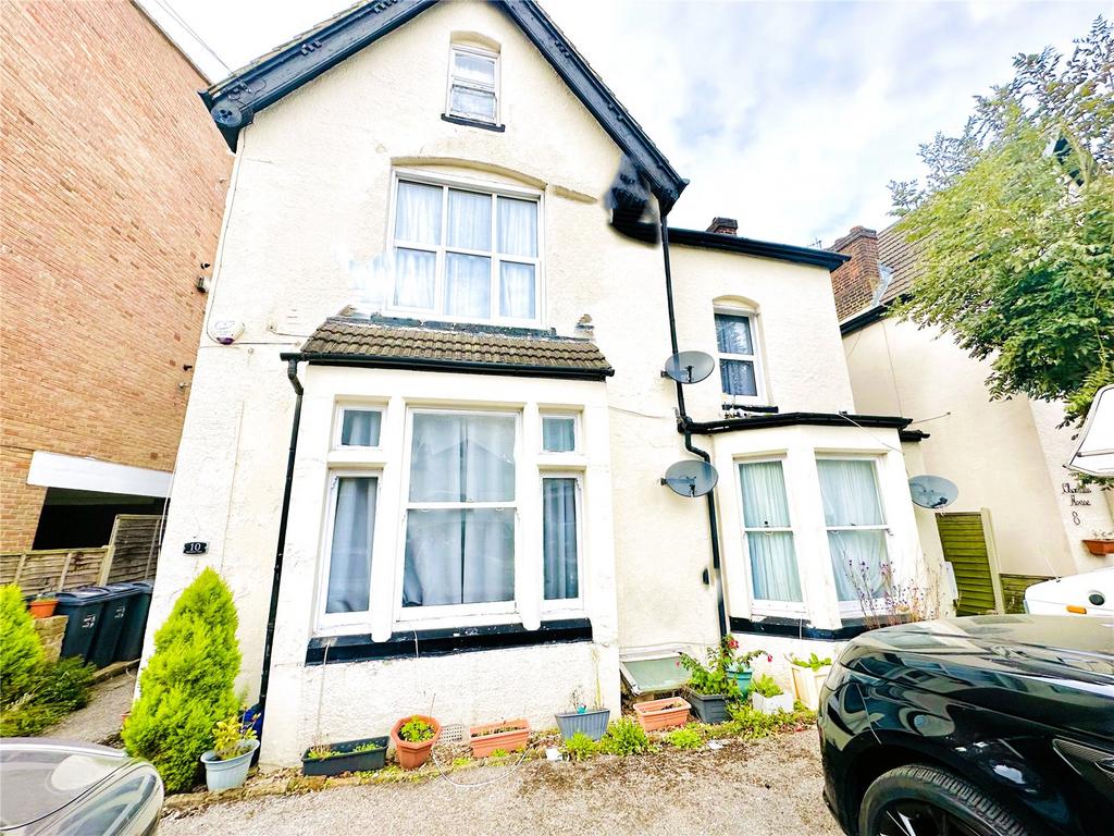 Bramley Hill, South Croydon, CR2 2 bed apartment for sale £315,000