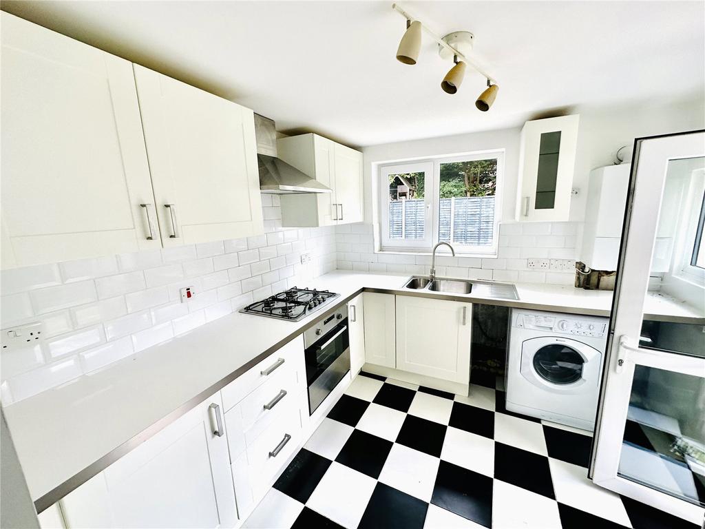 Bramley Hill, South Croydon, CR2 2 bed apartment for sale £315,000