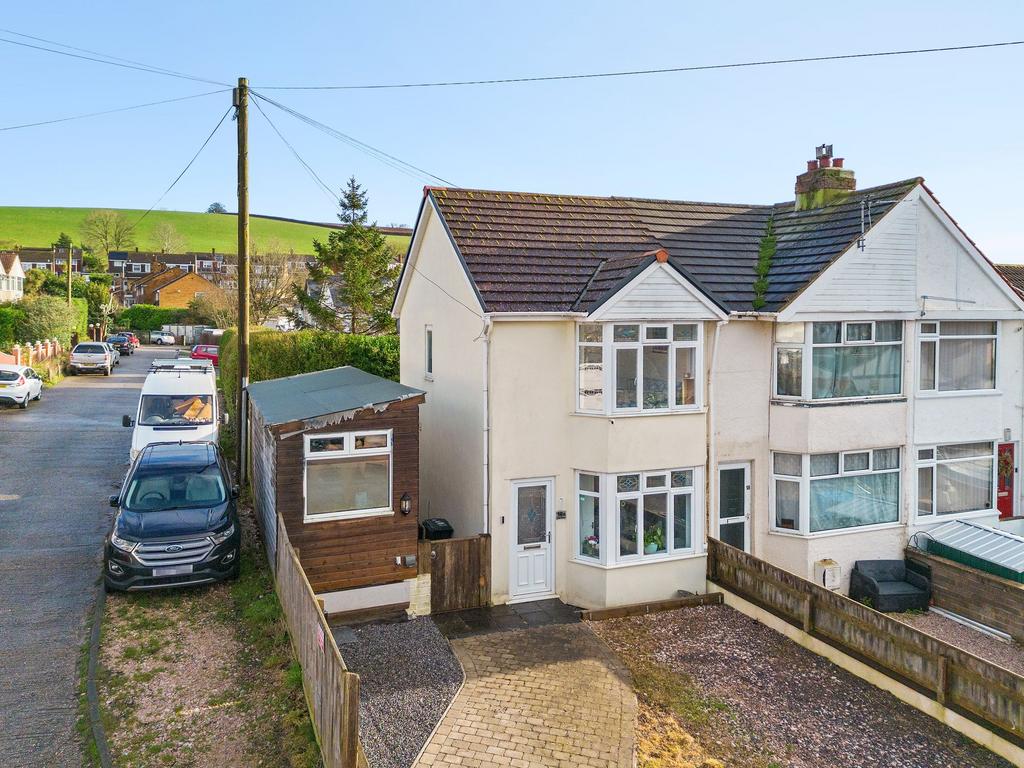Vale Road, Kingskerswell, TQ12 2 bed end of terrace house for sale £