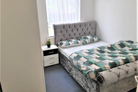 1 bedroom apartment to rent, Harrington Court, Altyre Road, East Croydon, CR0