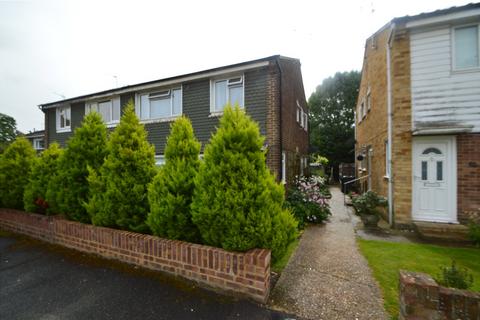 2 bedroom house to rent, Swallowdale, South Croydon, CR2