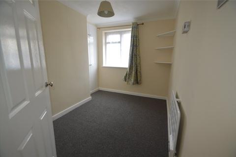 2 bedroom house to rent, Swallowdale, South Croydon, CR2