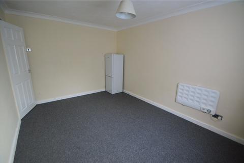 2 bedroom property to rent, Swallowdale, South Croydon, CR2