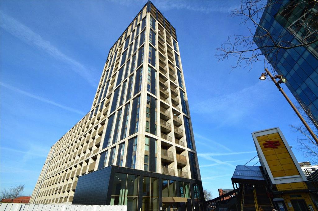 Vita Apartments, 1 Caithness Walk, Croydon, CR0 2 bed apartment to rent £1,850 pcm (£427 pw)