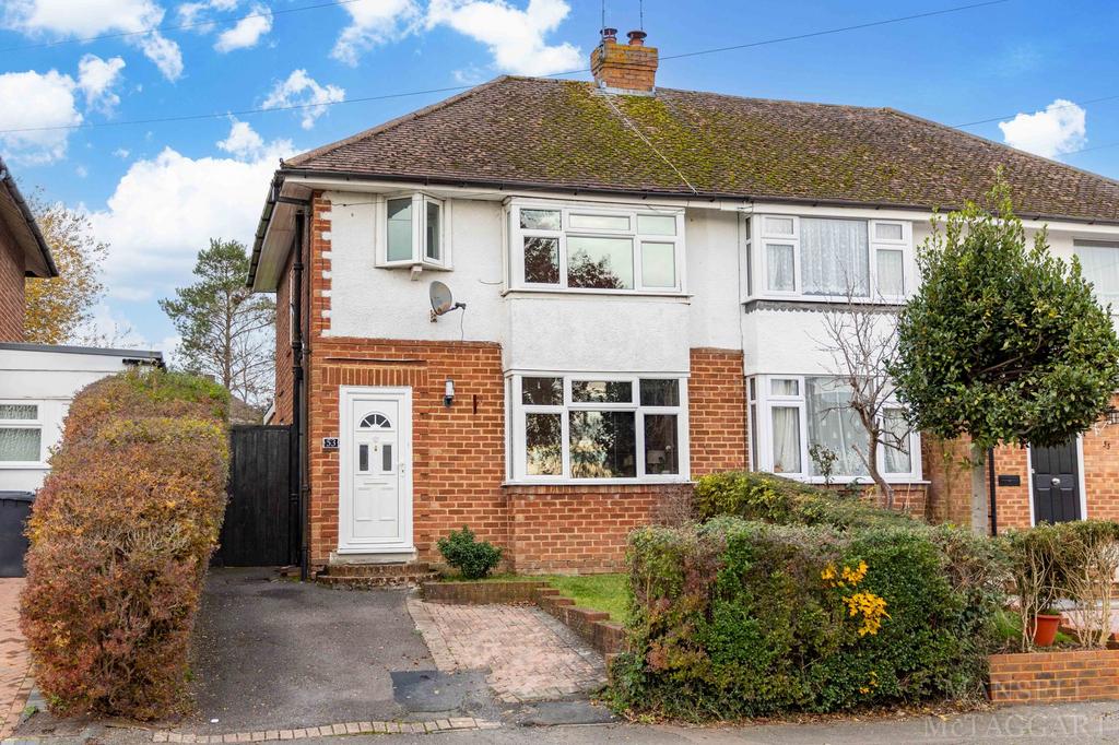 Forest View Road, East Grinstead RH19 3 bed semidetached house for