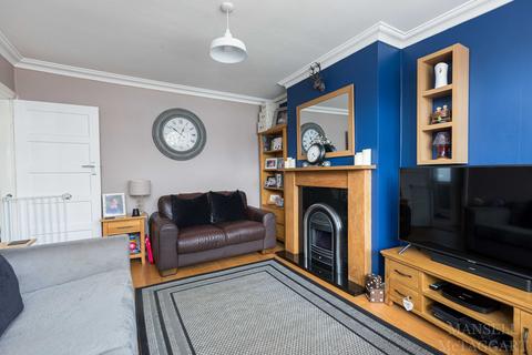 53 Forest View Road, East Grinstead, RH19 4AW