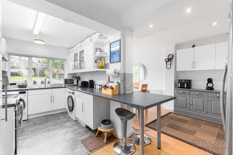 53 Forest View Road, East Grinstead, RH19 4AW