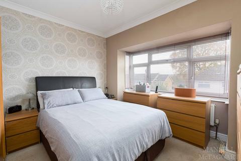 53 Forest View Road, East Grinstead, RH19 4AW