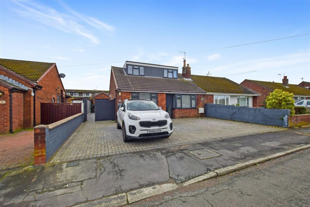 Cedar Avenue, Sutton Weaver 4 bed semidetached bungalow for sale £