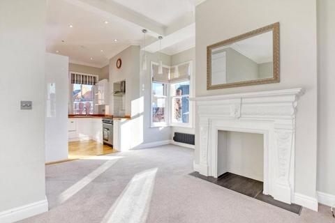 3 bedroom apartment for sale, Rosemary Court, Fortune Green Road, London, NW6