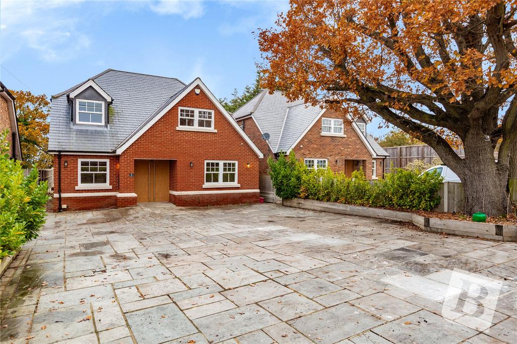 Thorndon Avenue, West Horndon, Brentwood, Essex, CM13 5 bed detached