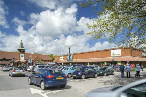 Retail property (high street) to rent, Units 34-37, Locks Heath Shopping Village, Centre Way, Southampton, SO31 6DX