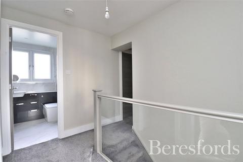 12 Roughtons, Chelmsford, CM2 8PF