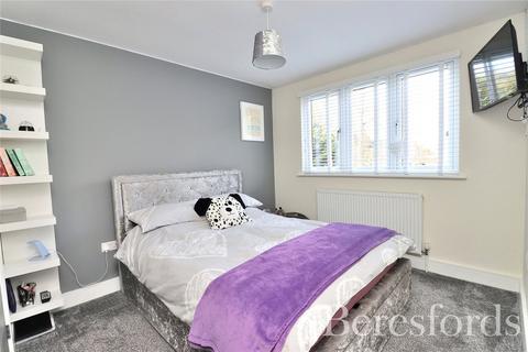 12 Roughtons, Chelmsford, CM2 8PF