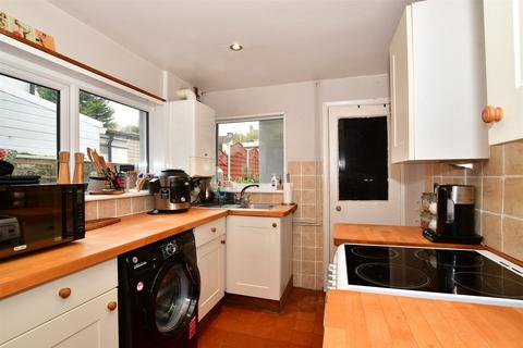 99 Montfort Road, Rochester, ME2 3EX