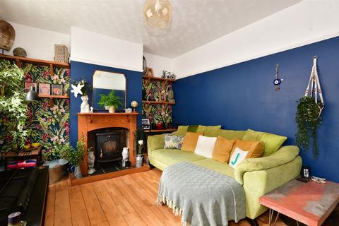 99 Montfort Road, Rochester, ME2 3EX
