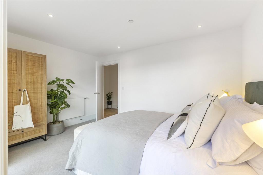 Show Apartment