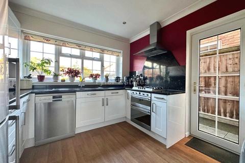 4 bedroom detached house for sale, The Rowans, Billericay CM11