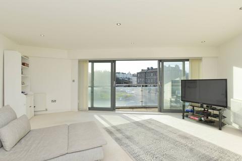 3 bedroom flat for sale - 171, Flat 4 Lower Granton Road, Granton, Edinburgh, EH5 1GL