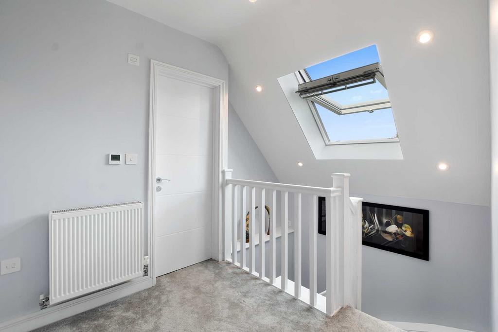 House in Oxford, Temple Cowley, Cowley - More