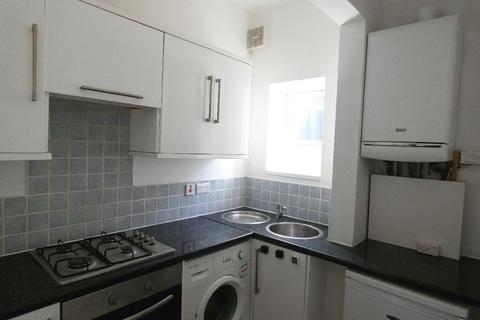 1 bedroom flat to rent, Hartshill Road, Hartshill, Stoke on Trent, ST4 7LU