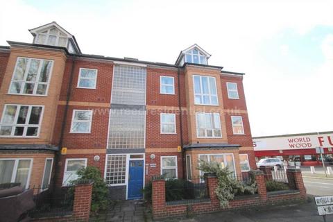 4 bedroom apartment to rent, Castle Boulevard, Lenton, England