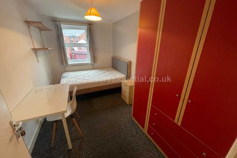 undefined, Castle Boulevard, Lenton, England