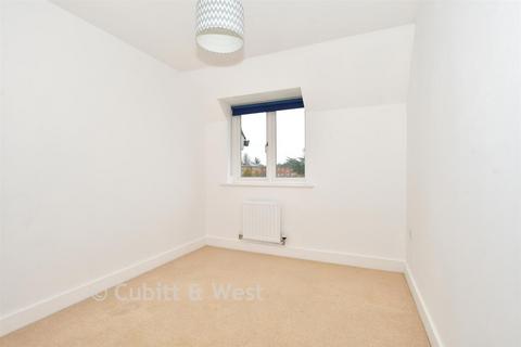 2 bedroom flat for sale, Portland Way, Knowle, Fareham, Hampshire