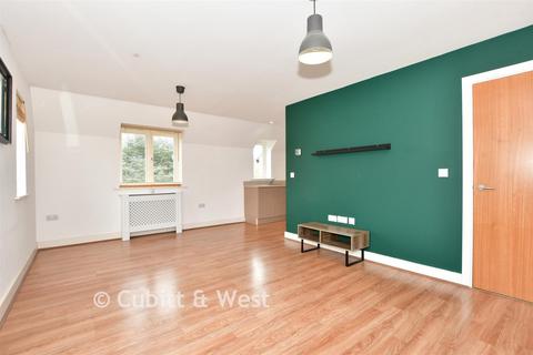 2 bedroom flat for sale, Portland Way, Knowle, Fareham, Hampshire