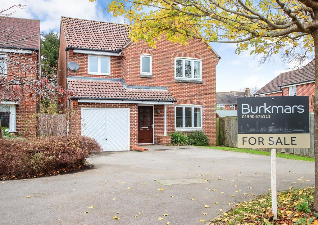 Princess Royal Close, Lymington... 4 bed detached house £695,000