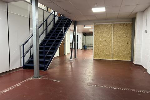 Industrial unit to rent, Rutherford Way, Crawley RH10