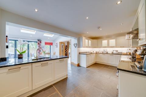 6 bedroom detached house for sale - Highfield House, Long Clawson