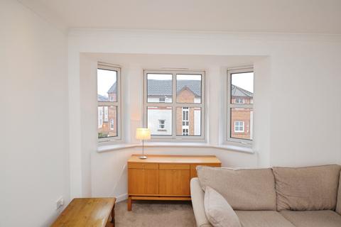 2 bedroom flat to rent, West Ferryfield, Edinburgh, EH5