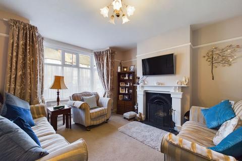 11 Barry Road, Northampton, NN1 5JS