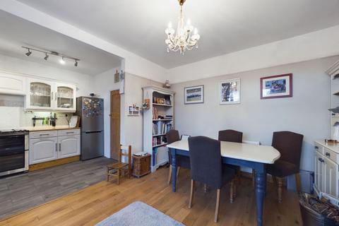 11 Barry Road, Northampton, NN1 5JS