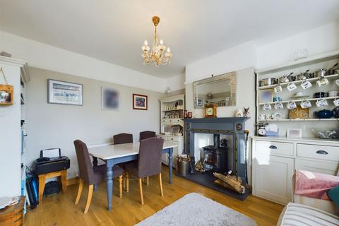 11 Barry Road, Northampton, NN1 5JS
