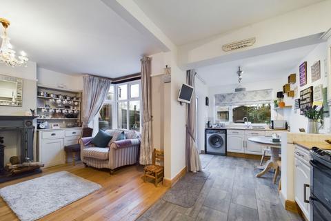 11 Barry Road, Northampton, NN1 5JS
