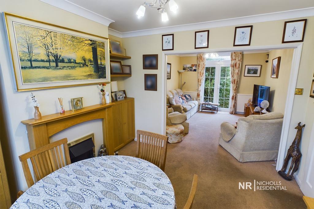 Lounge /  Dining Room