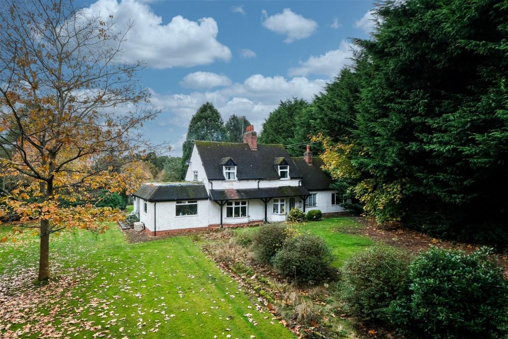 Alcester Road, Burcot, Bromsgrove, B60 1BH 4 bed detached house for