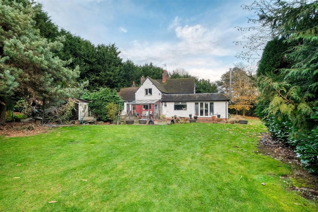 Alcester Road, Burcot, Bromsgrove, B60 1BH 4 bed detached house for