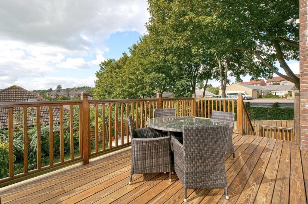 28 mill road deck...