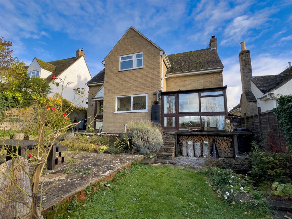 Common Road, North Leigh, Witney, Oxfordshire, OX29 4 bed detached
