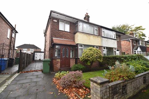 3 bedroom semi-detached house for sale - Barton Road, Urmston, M41