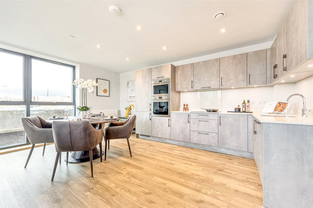 Show Apartment