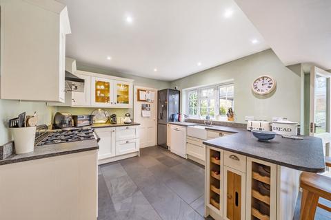 4 bedroom apartment for sale - Marshall Road, Godalming, Surrey, GU7