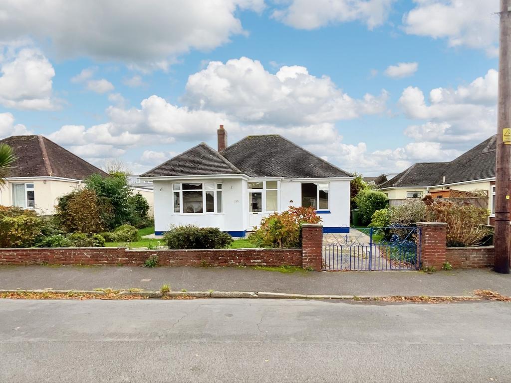 Lyndale Road, Kingsteignton, TQ12 3 bed detached bungalow for sale £
