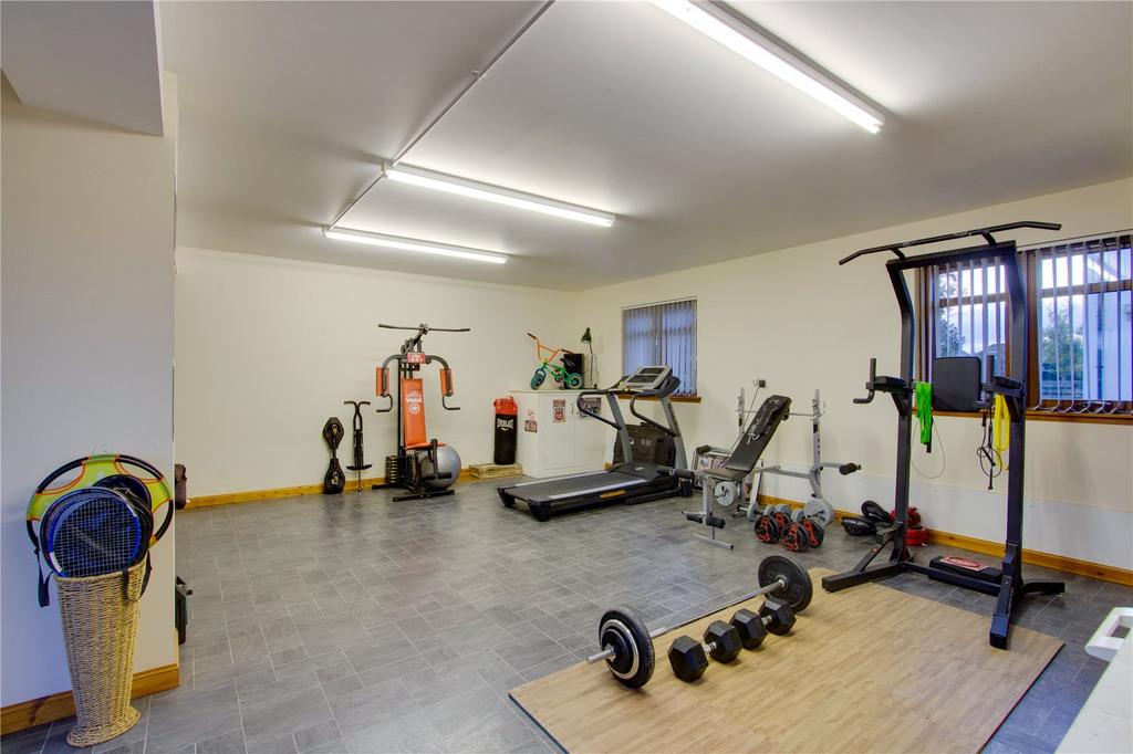 Garage/Gym