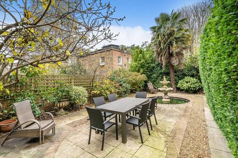 25 Aberdeen Place, London, NW8 8JR