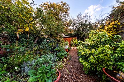 22b Cadogan Terrace, London, E9 5EG