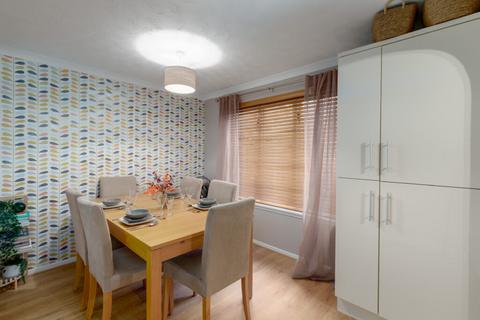 16 Carnbee Park, Edinburgh, EH16 6GH